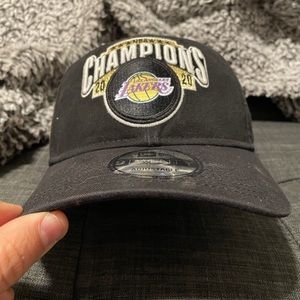 Los Angeles Lakers 9twenty adjustable New Era 2020 champions hat. NWT